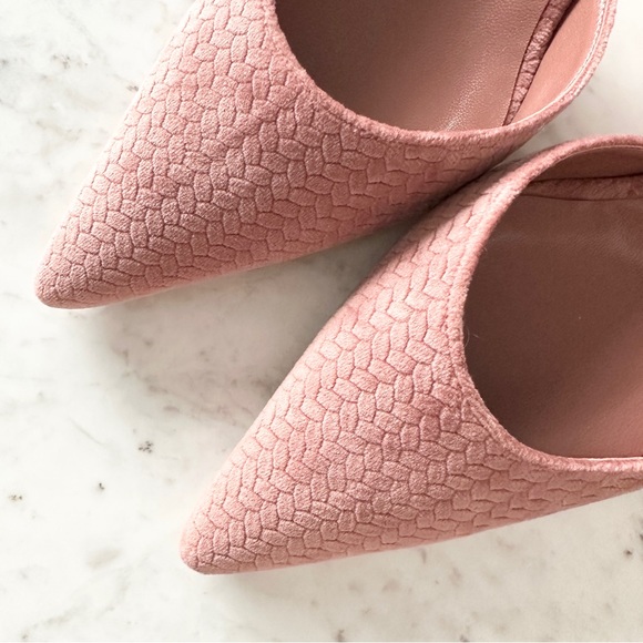 MANOLO BLAHNIK Carolyne Textured Suede Mid-Heel Slingback Pump in Pink (Size 38) - Picture 9 of 13